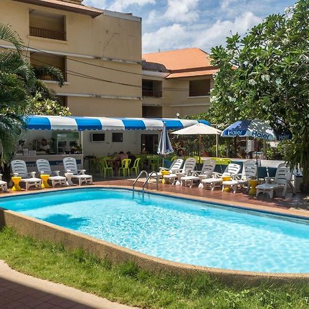 Porterhouse Beach Hotel Patong Exterior photo