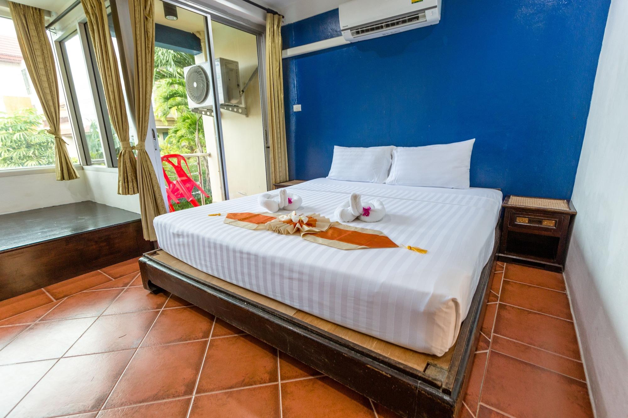 Porterhouse Beach Hotel Patong Exterior photo