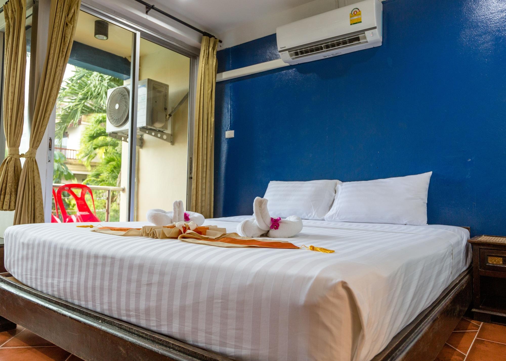 Porterhouse Beach Hotel Patong Exterior photo