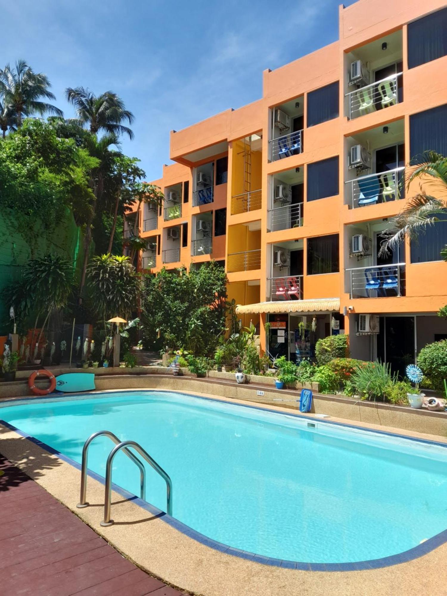 Porterhouse Beach Hotel Patong Exterior photo