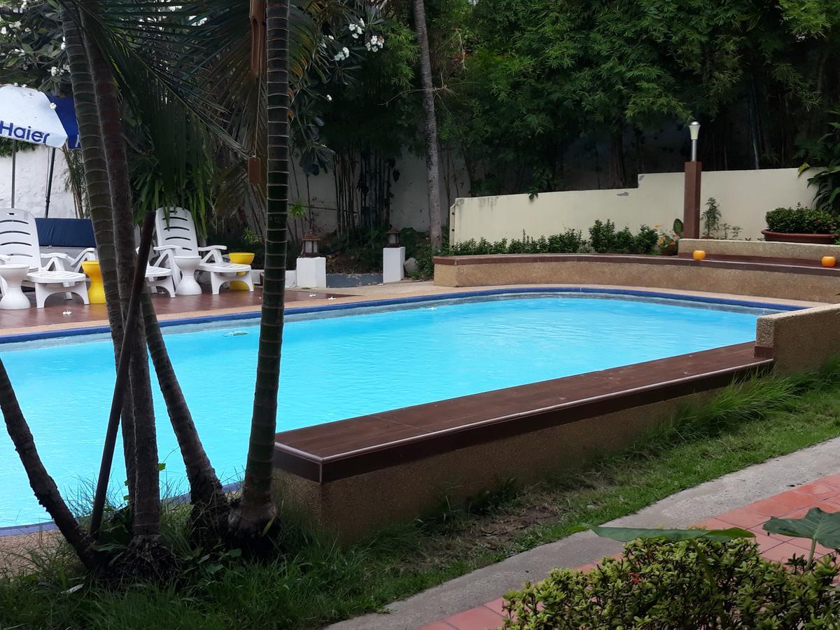Porterhouse Beach Hotel Patong Exterior photo