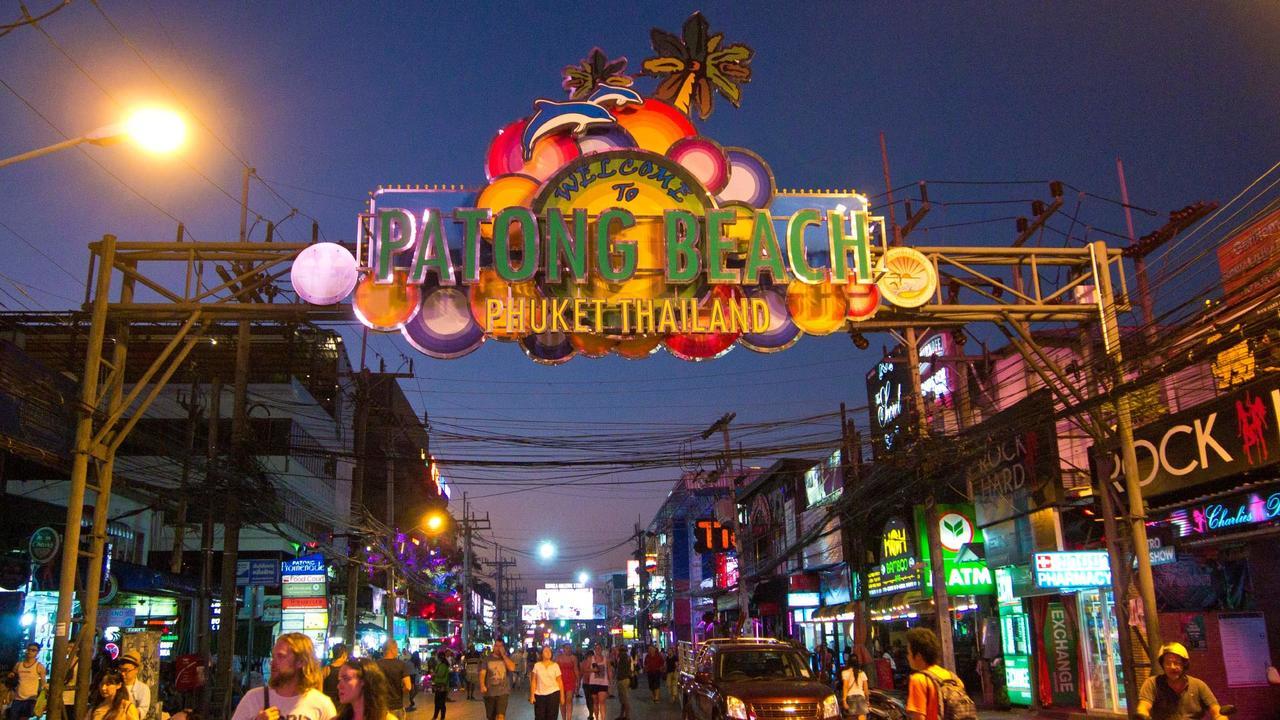 Porterhouse Beach Hotel Patong Exterior photo